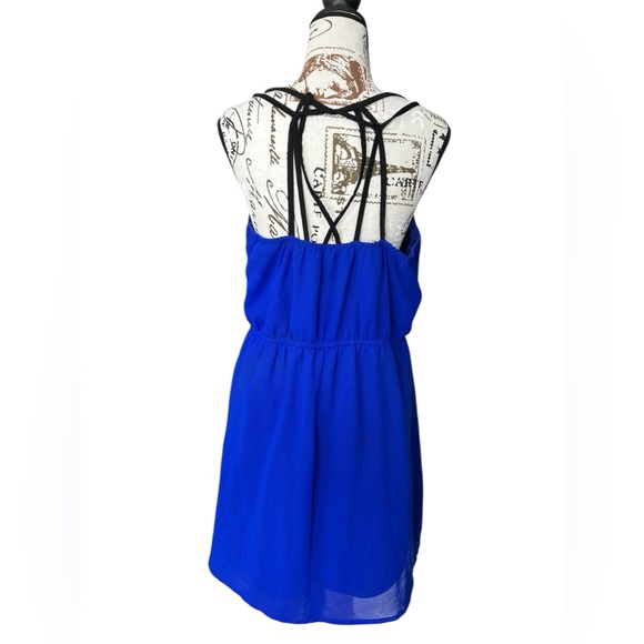 5/$25 Charlotte Russe bright blue strappy sundress size medium - Picture 3 of 7